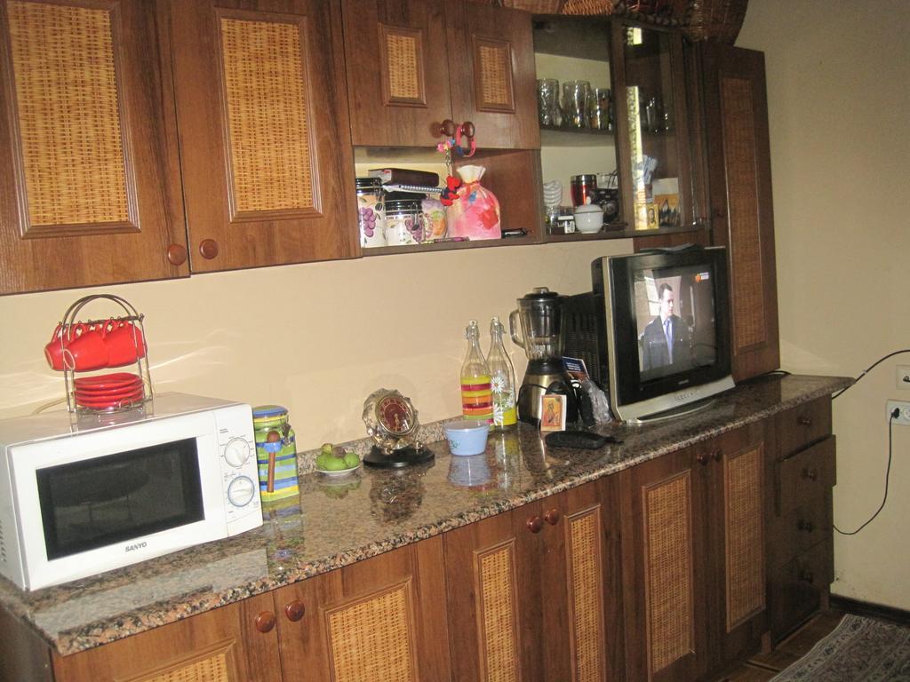 Metaxa Guesthouse バトゥーミ エクステリア 写真