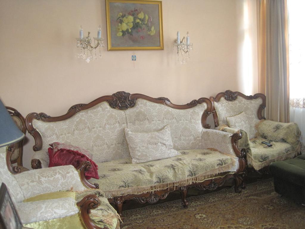 Metaxa Guesthouse バトゥーミ エクステリア 写真