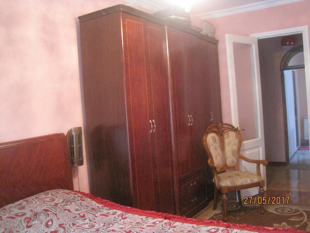 Metaxa Guesthouse バトゥーミ エクステリア 写真